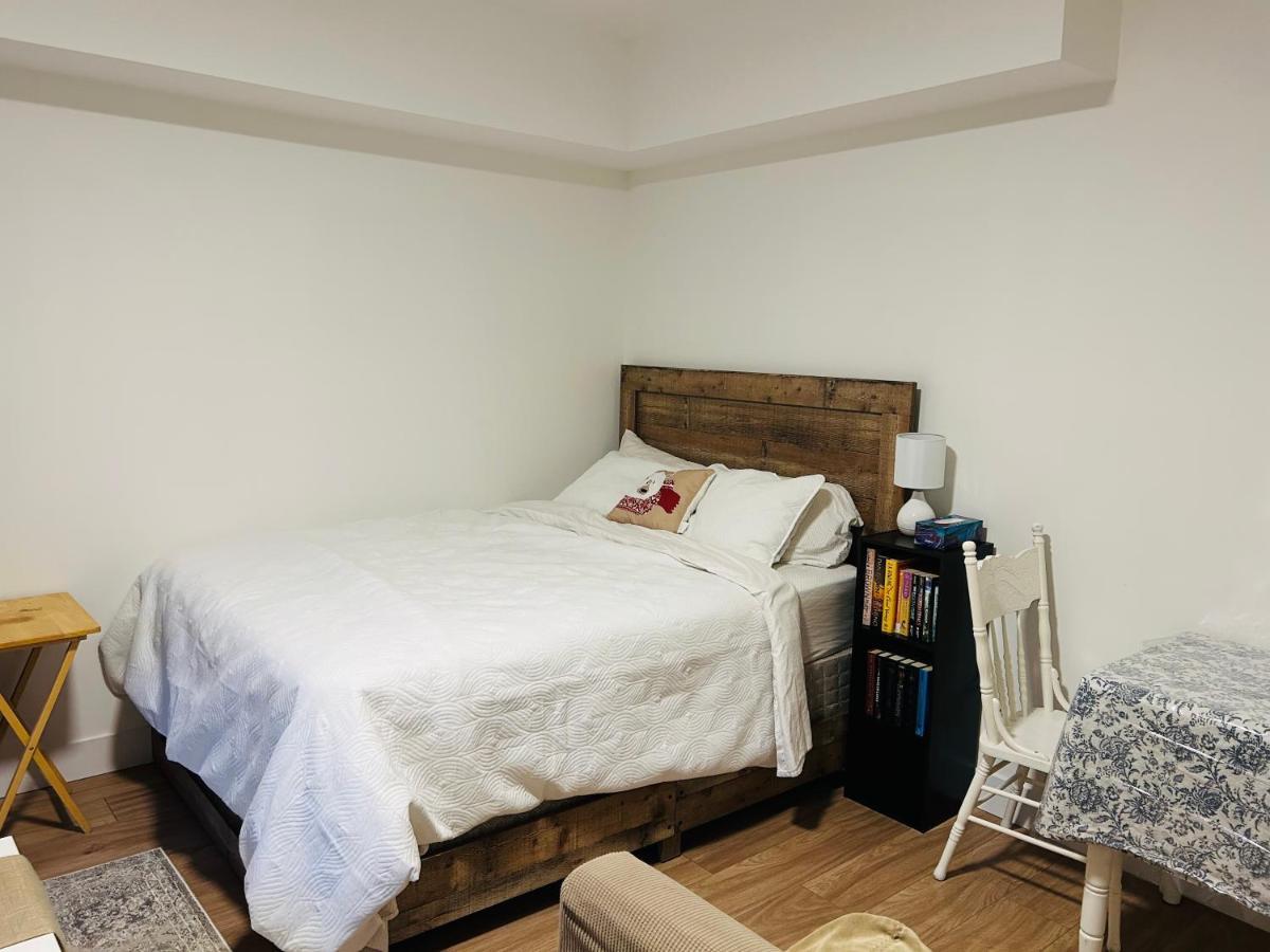 Victoria Private Studio Suite Colwood Buitenkant foto